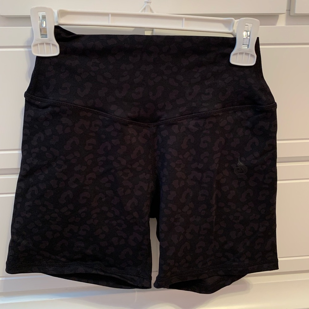 Ryderwear black leopard workout shorts size small